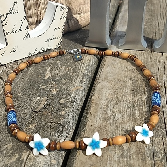 Charming Shark Jewelry - Charming Shark Flower bead surf necklace